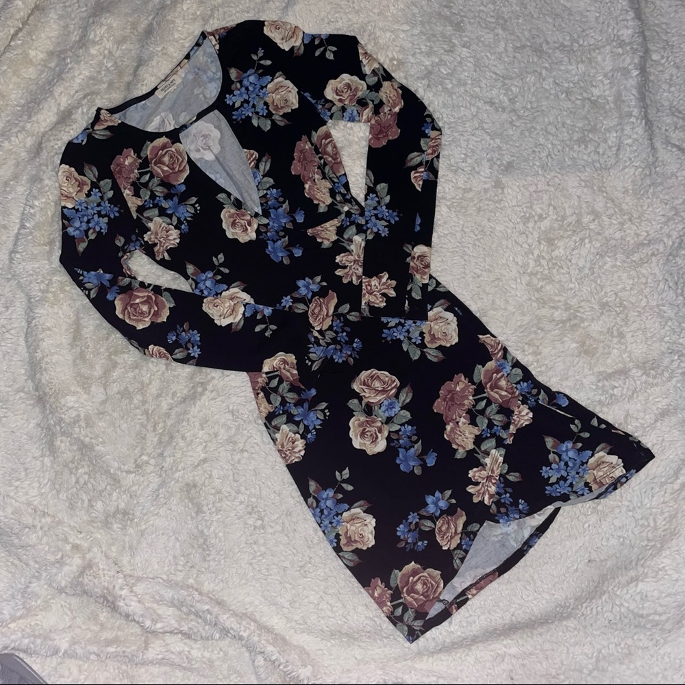 Heart & Hips Wrap Style Floral Dress